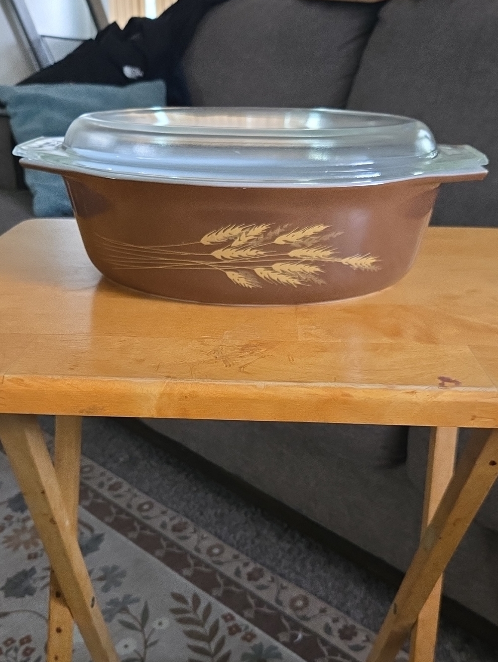 Vintage Pyrex 045 Brown Autumn Harvest Wheat 2.5 L Covered Oval Casserole Dish